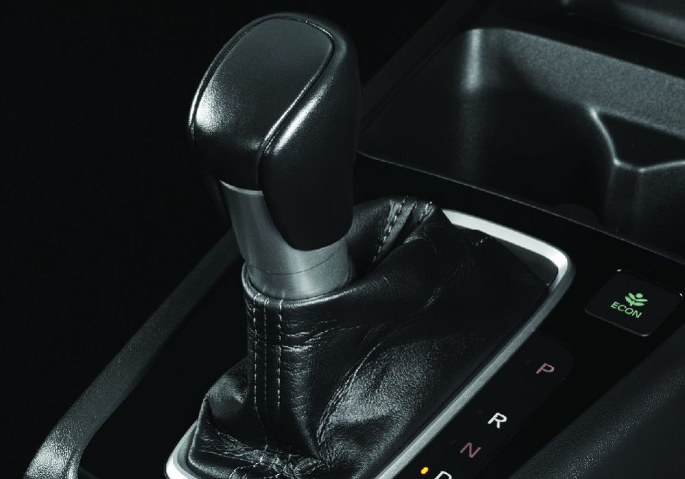 city sedan interior (12)